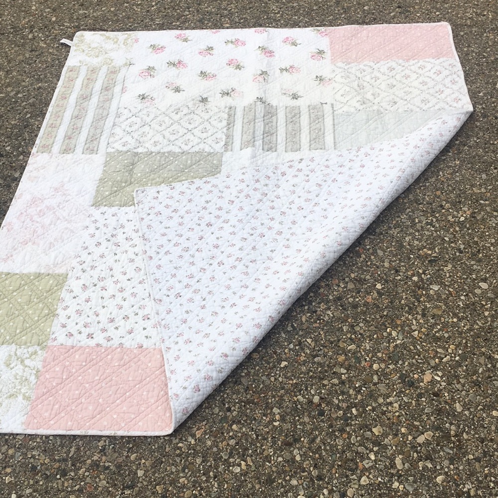 Beautiful Victoria Hill pastel lap quilt or baby quilt